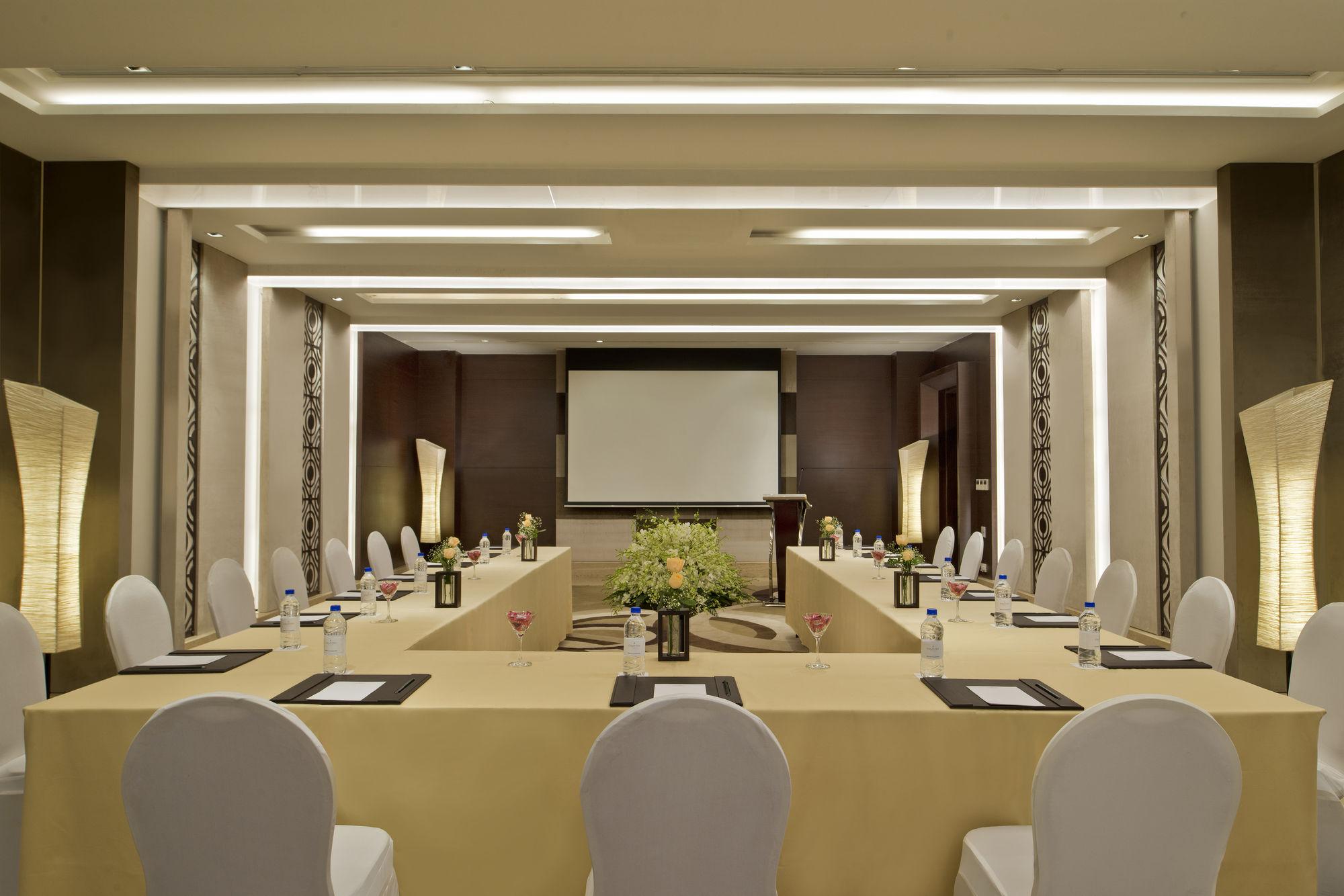 Country Inn & Suites By Radisson, Bengaluru Hebbal Road Dış mekan fotoğraf