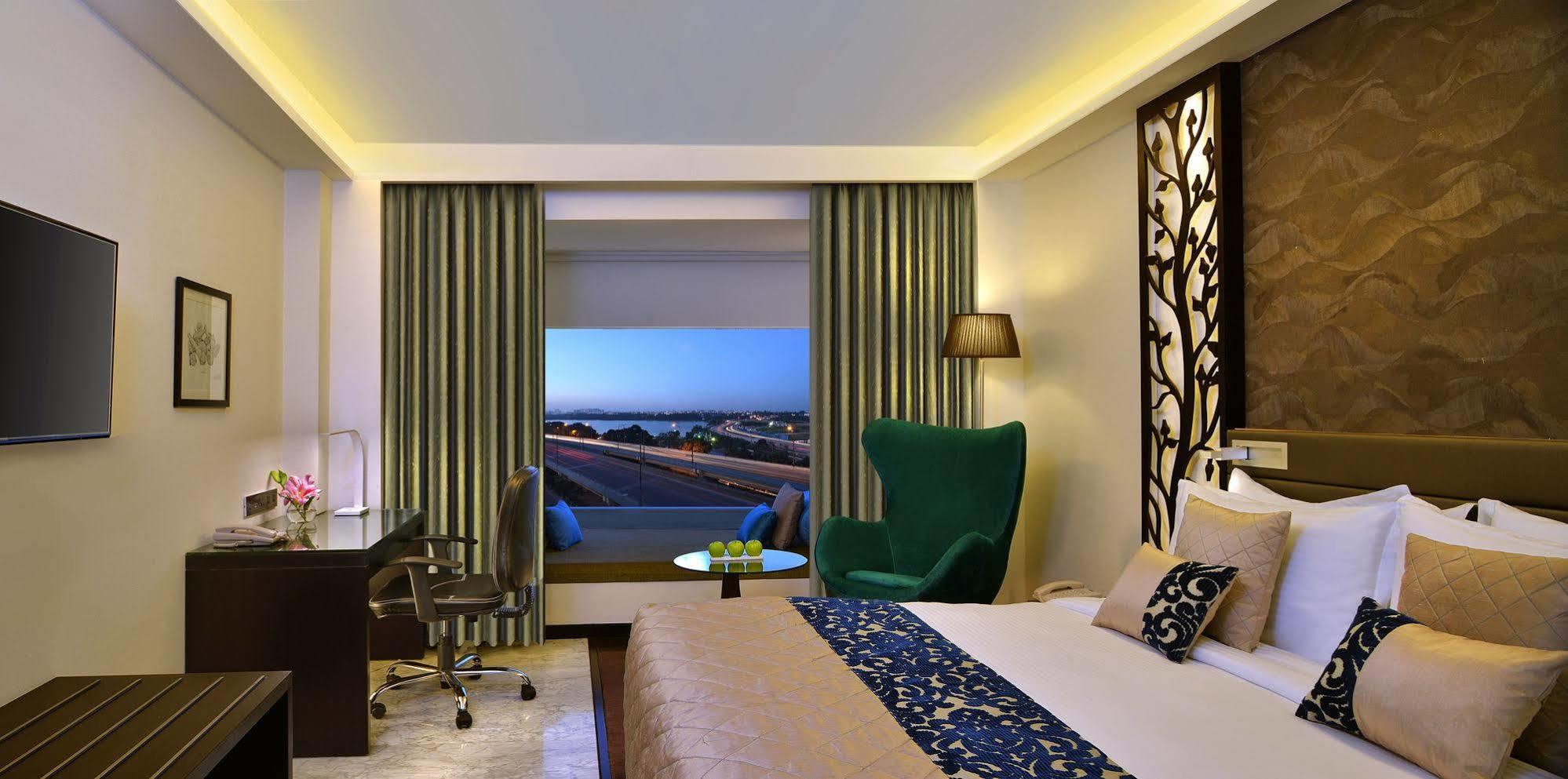 Country Inn & Suites By Radisson, Bengaluru Hebbal Road Dış mekan fotoğraf